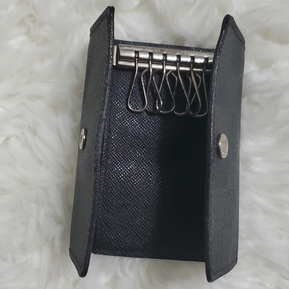 ❗Authentic Preowned Louis Vuitton Keyholder - Picture 3 of 5